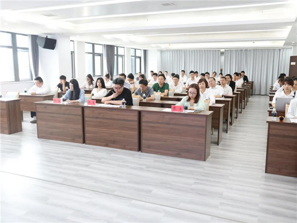 城投集團舉辦“展現(xiàn)青年風采，奉獻青春力量”主題演講比賽